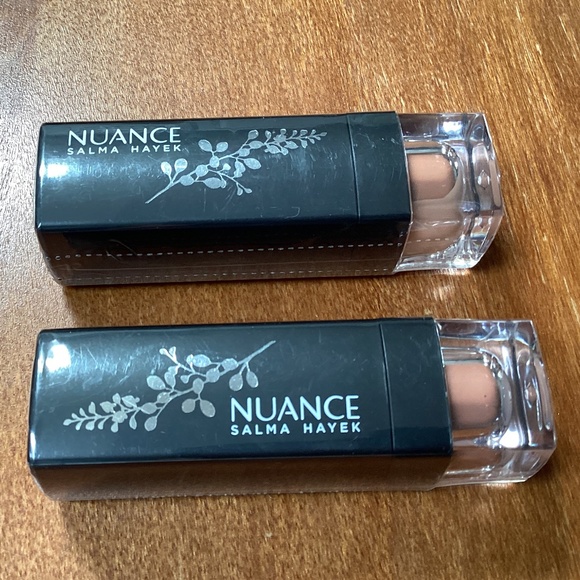 Nuance Salma Hayek True Color Moisture Rich Lipstick Botanical Buff 600 Sealed - Picture 1 of 12